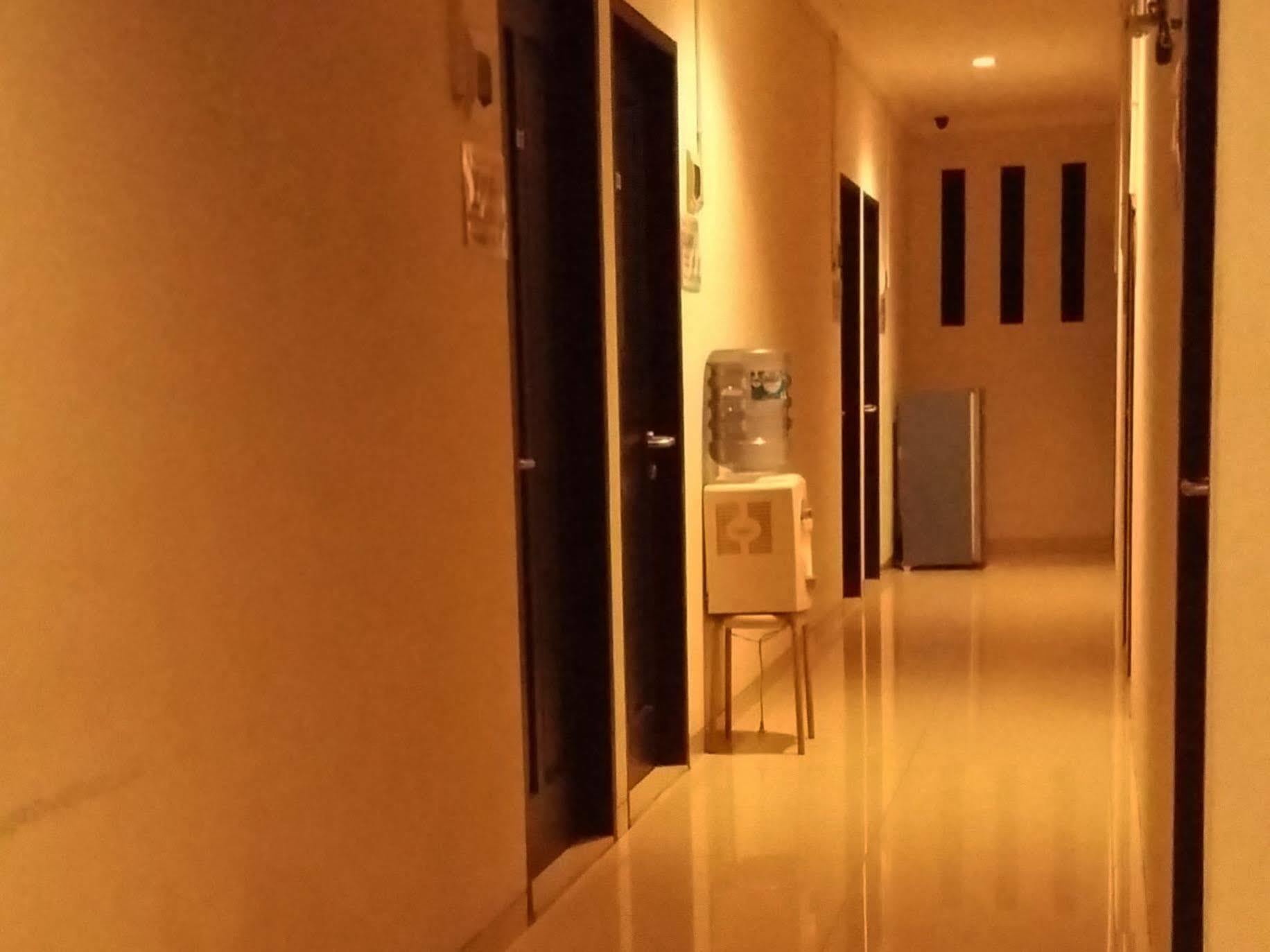 Comfort House Hotel Balikpapan  Buitenkant foto
