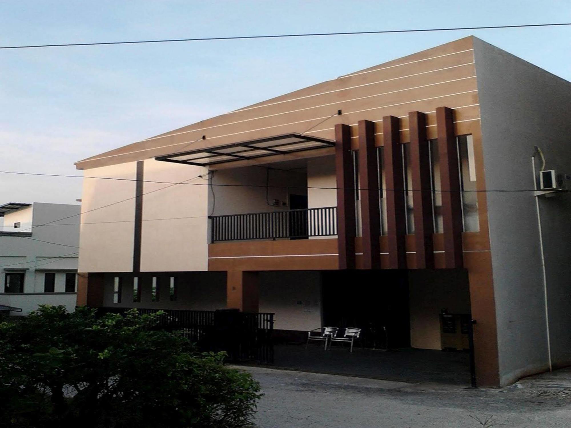 Comfort House Hotel Balikpapan  Buitenkant foto