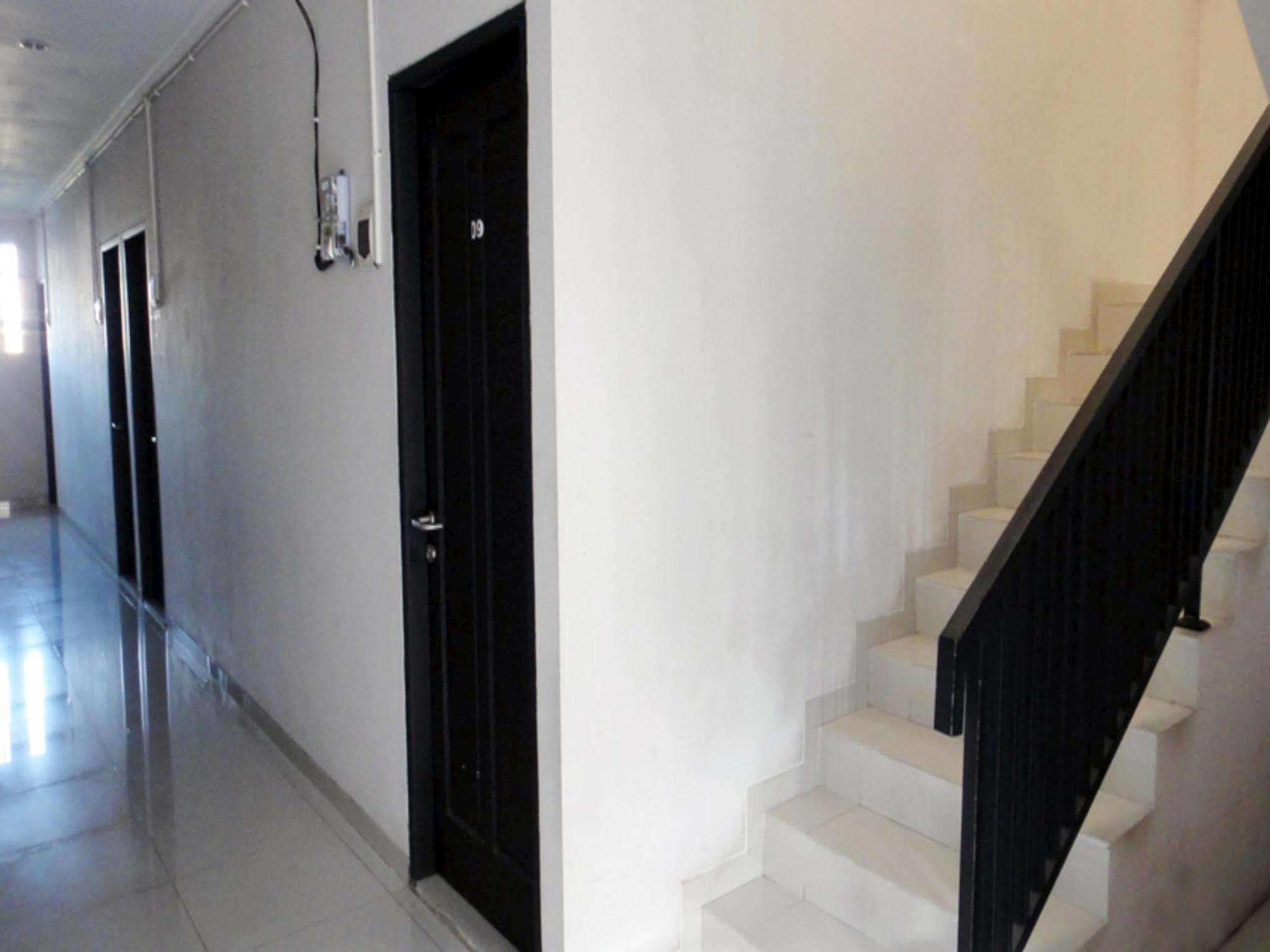 Comfort House Hotel Balikpapan  Buitenkant foto